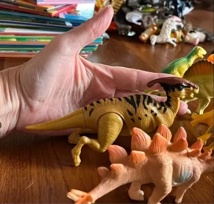 lot de dinosaures en plastique - photo numéro 3