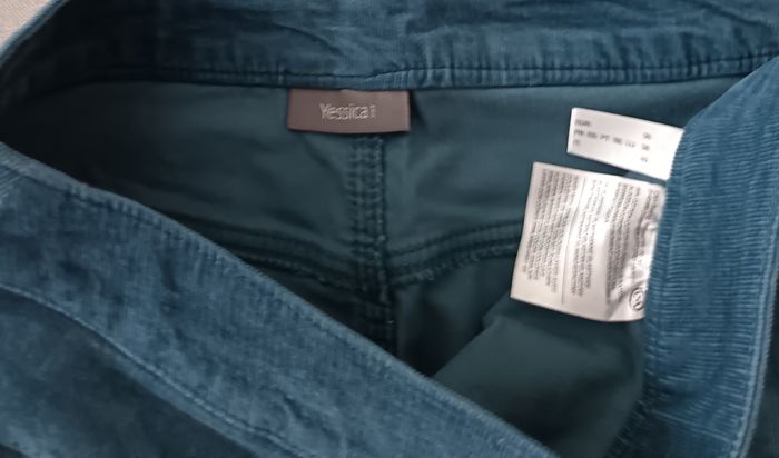 Jupe courte C&A taille 38 en très bon état - photo numéro 3