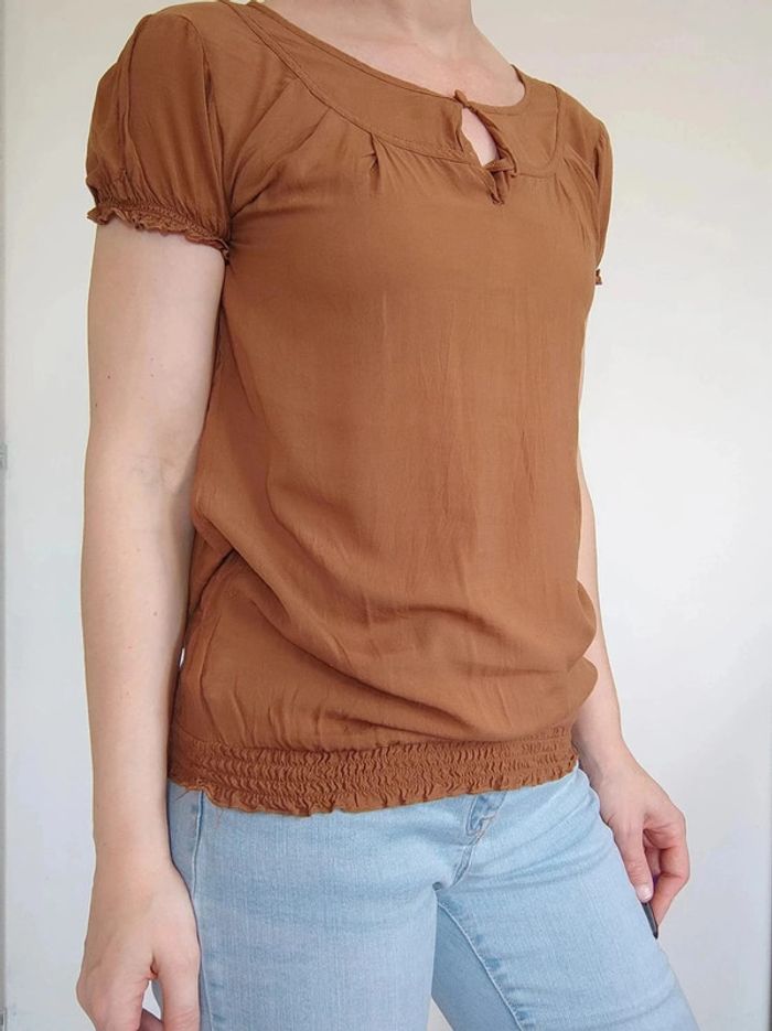 Tee-shirt marron Mim, taille 36, resserré à la taille, en très bon état 💖 - photo numéro 6