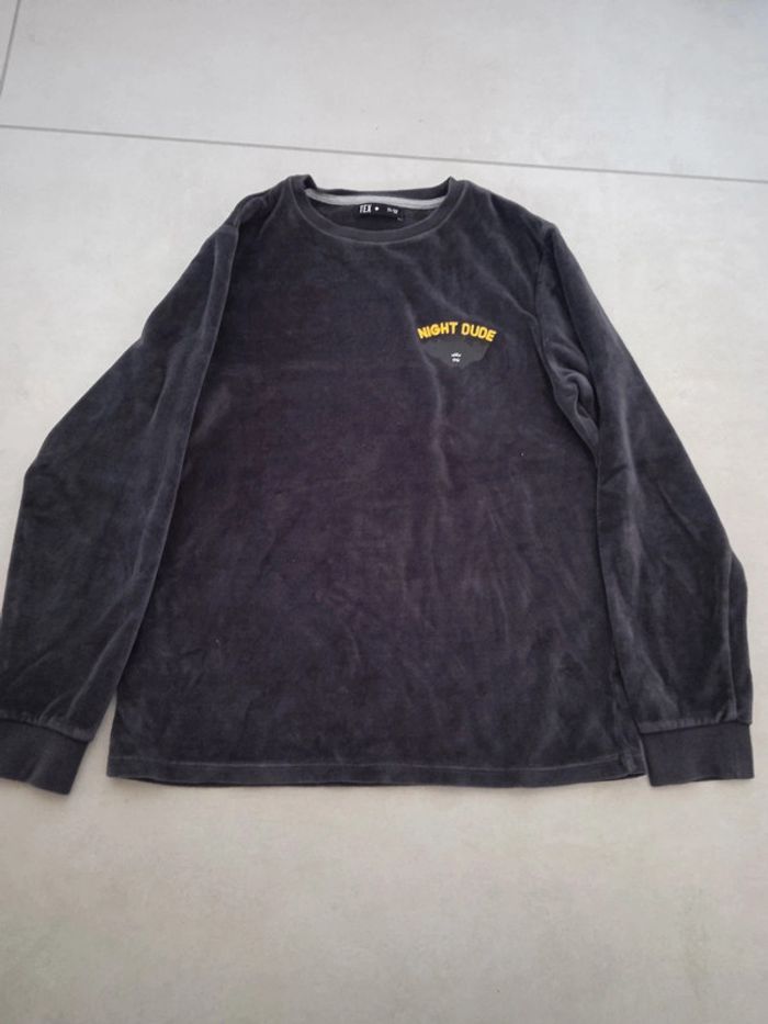 Haut de pyjama hiver 11-12 ans