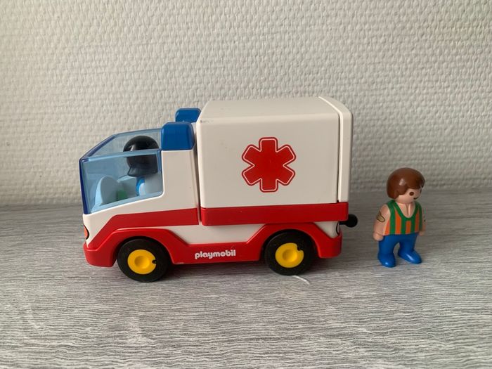 Ambulances Playmobil 123 - photo numéro 2