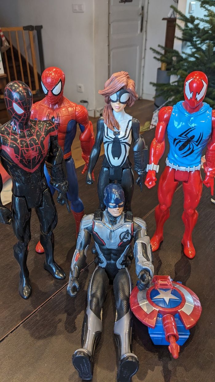 Lot de 5 figurines Marvel