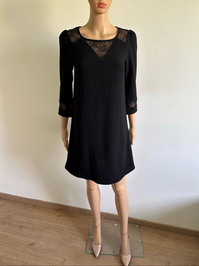 Robe noire neuve avec dentelle Morgan taille 34 (valeur 60€) - photo numéro 3