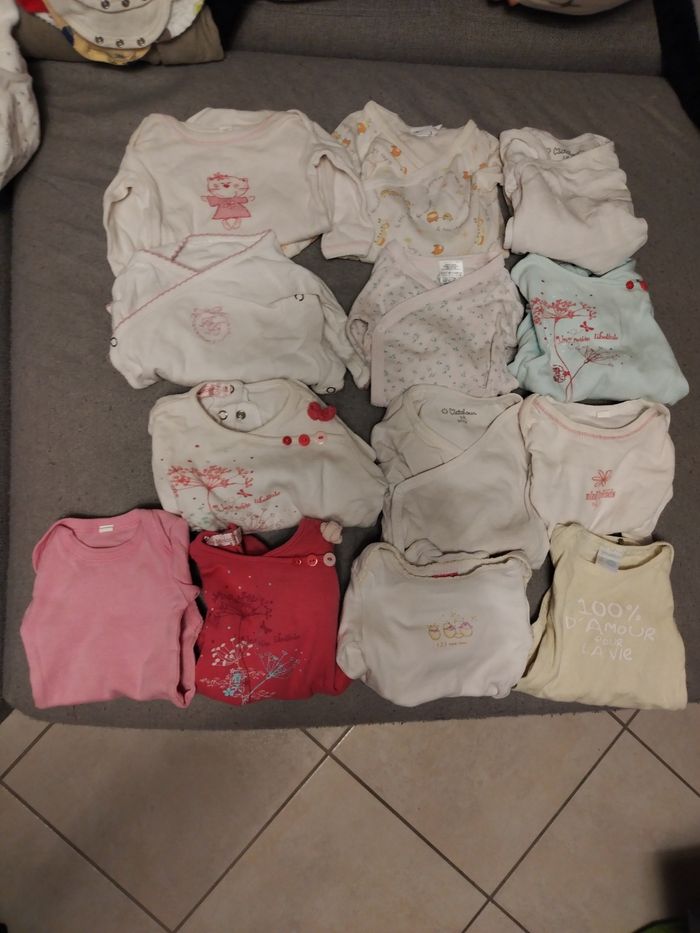 Lot bodies manches longues 3 mois
