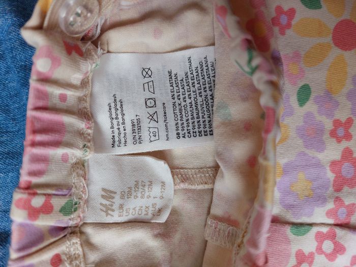 Lot 7 pièces filles très bon état : pulls, legging et jupe 18 mois - 80 cms - photo numéro 3