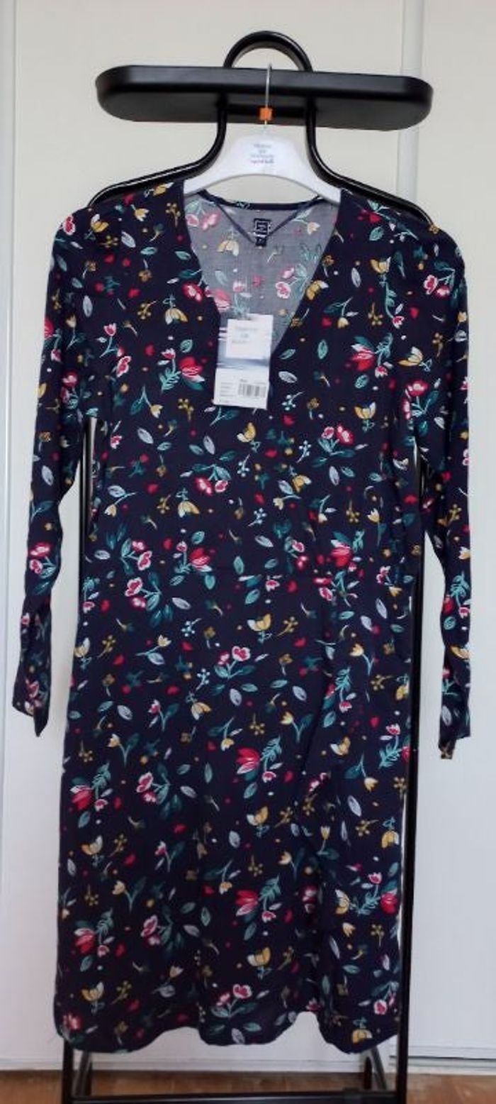Superbe robe à fleurs