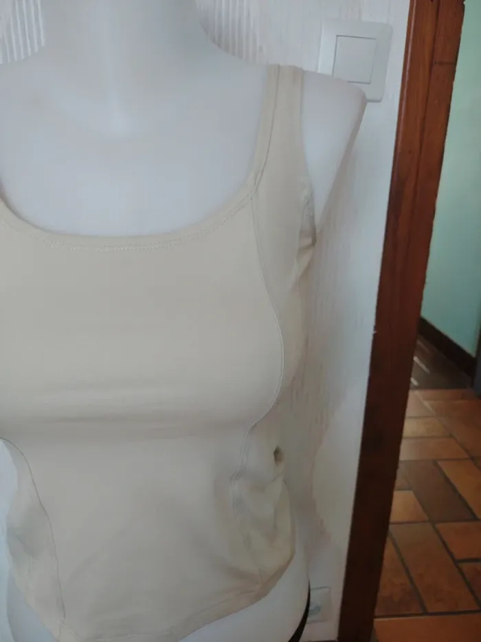 Débardeur Jennyfer taille S - photo numéro 3