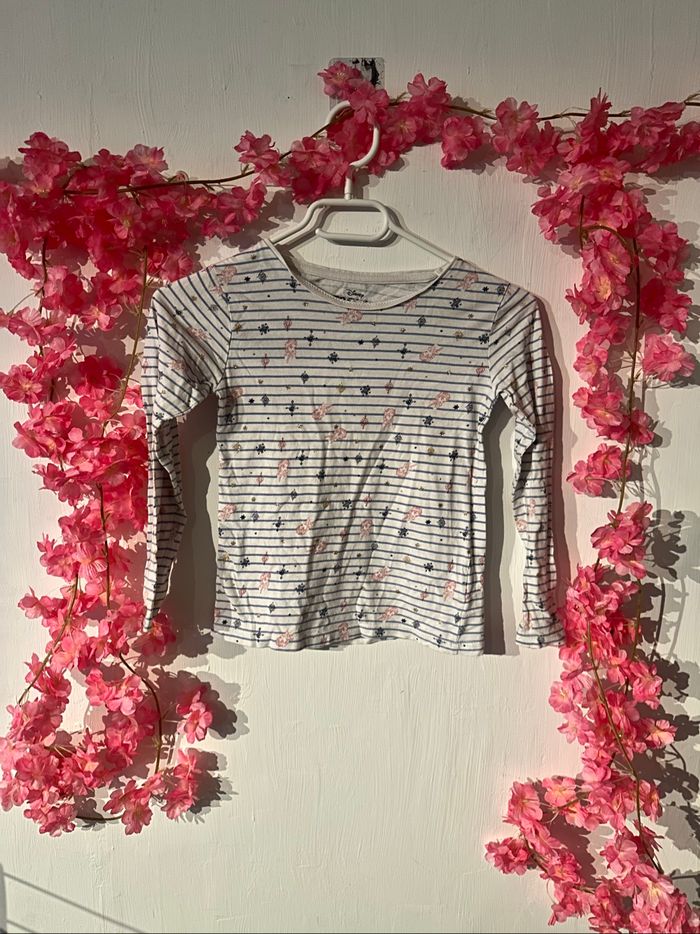 T-shirt manche longue Disney taille 5-6 ans