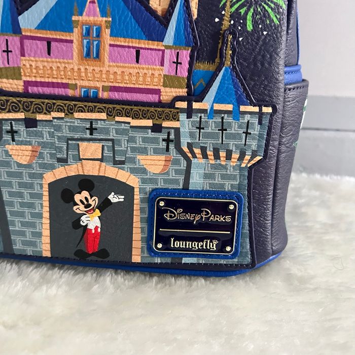 Sac à dos Loungefly Disney ressort usa - photo numéro 2
