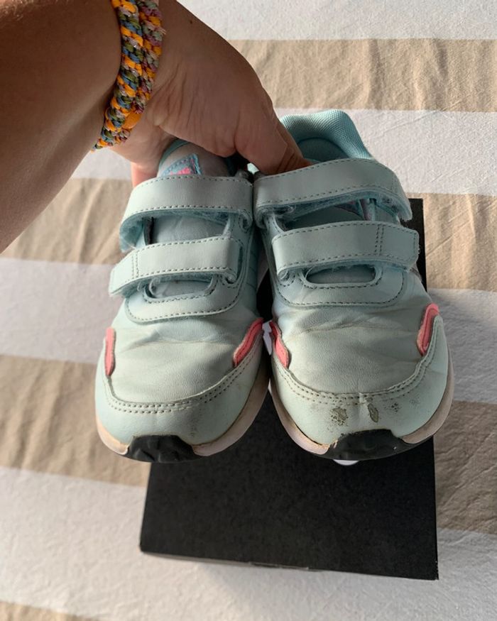Baskets bleues Adidas 32 - photo numéro 3