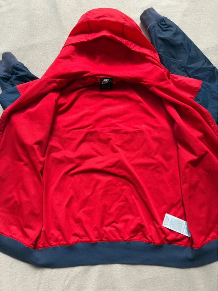 Veste sportwear coupe vent bleu marine et rouge Nike taille S en très bon état - photo numéro 15