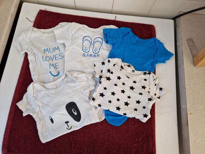 Lot de 5 bodies manches courtes