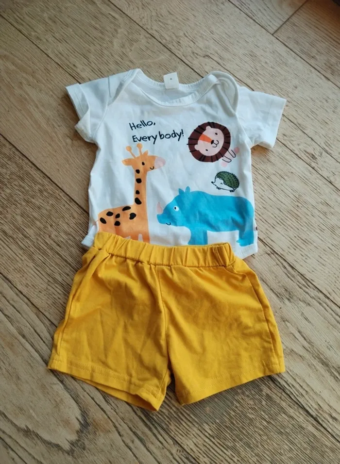Body et short 3-6 mois