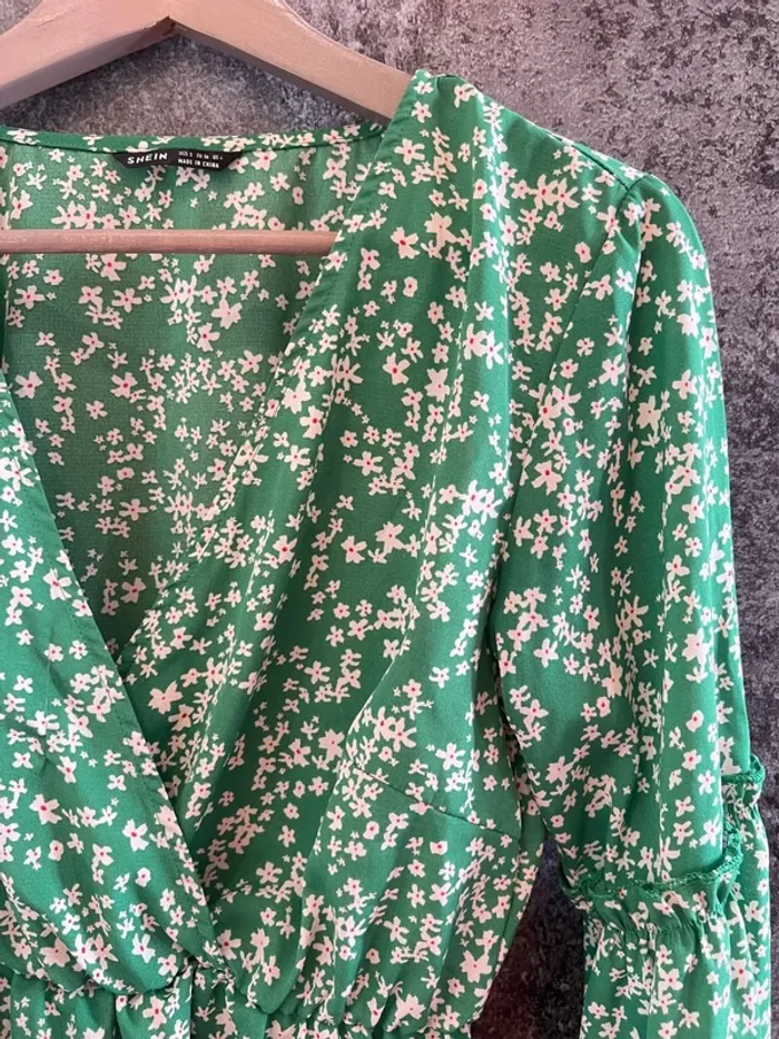 Blouse fleurie femme Shein taille S Blusa floral mujer Blusa floreale donna Blumenbluse Damen - photo numéro 2