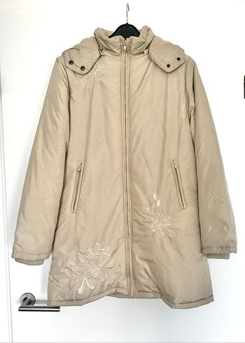 Manteau doudoune beige bien chaude taille M