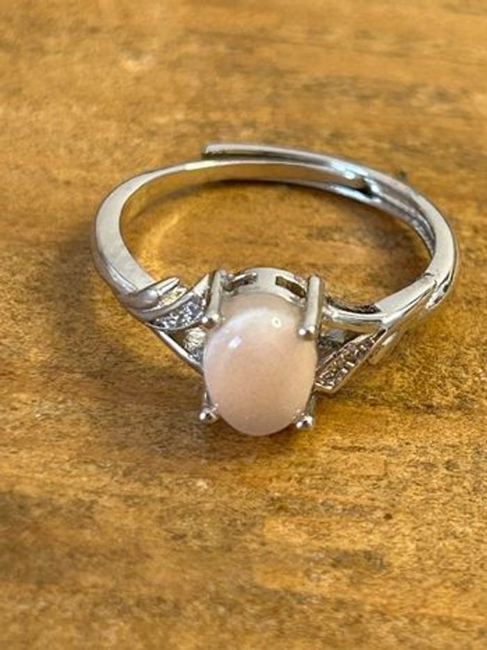 Bague réglable en laiton et opale – Éclat & Inspiration - photo numéro 9