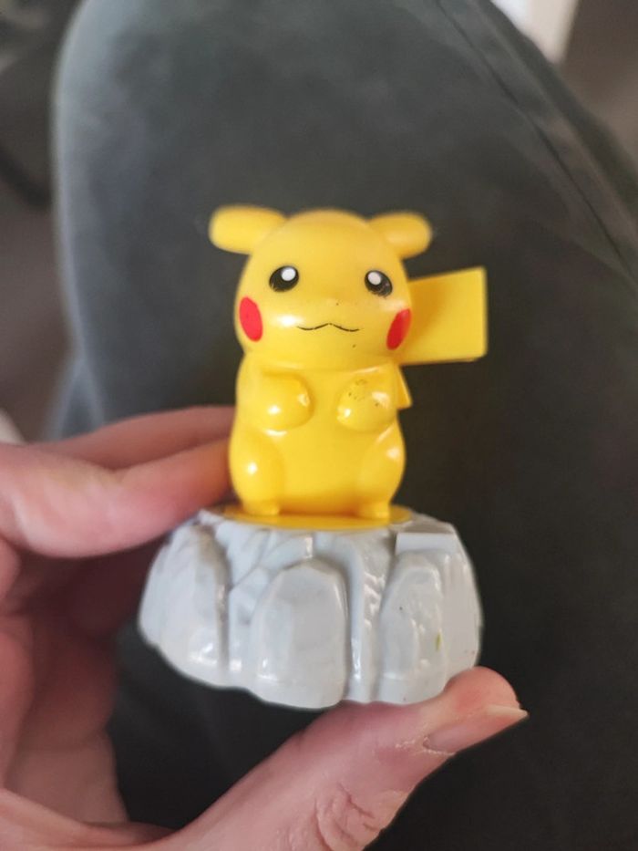 Figurine pokemon