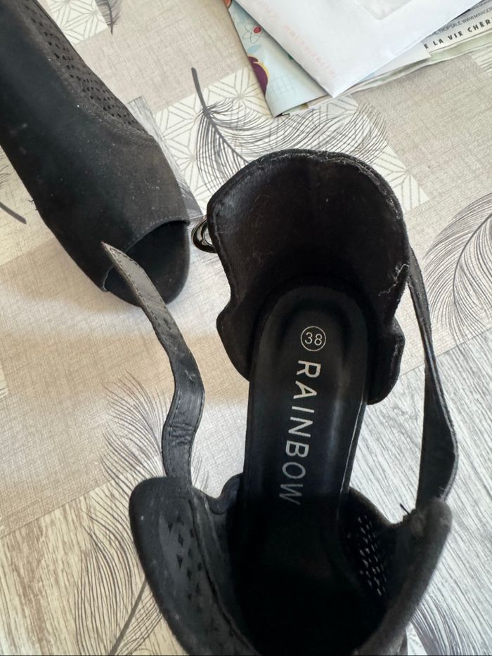 Chaussures à talon en daim noir - photo numéro 4