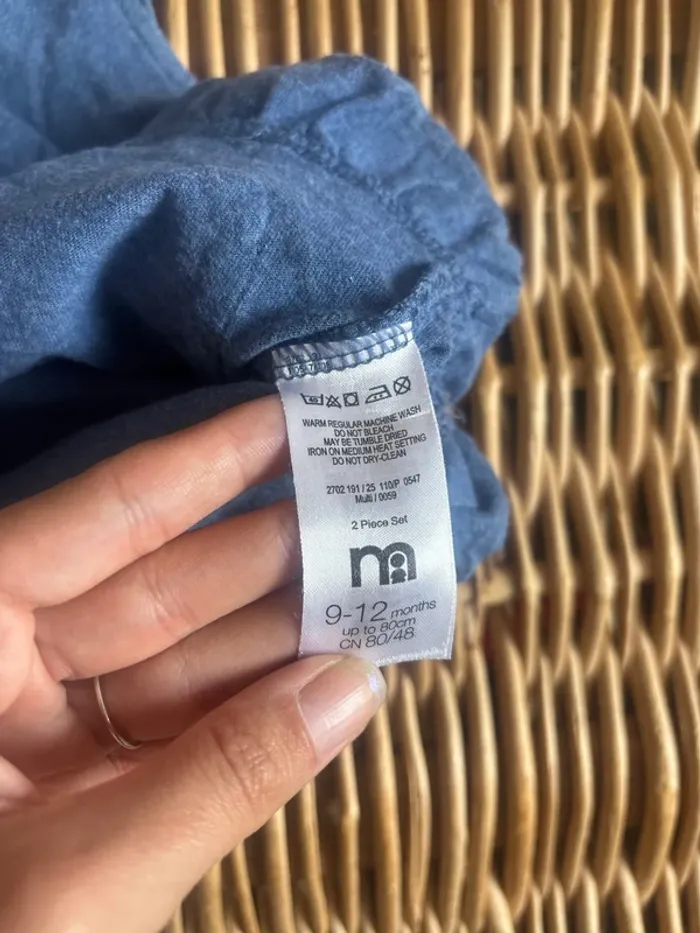 Ensemble fille robe collant 9mois en très bon état - photo numéro 3