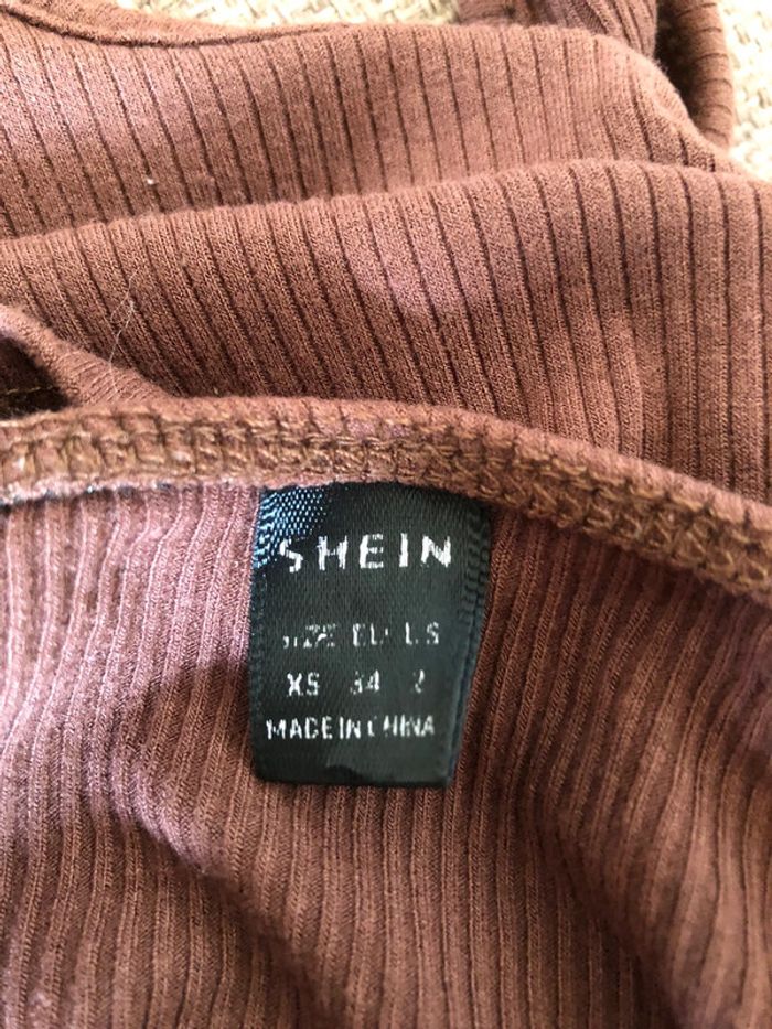 Crop top Shein taille 34 - photo numéro 4
