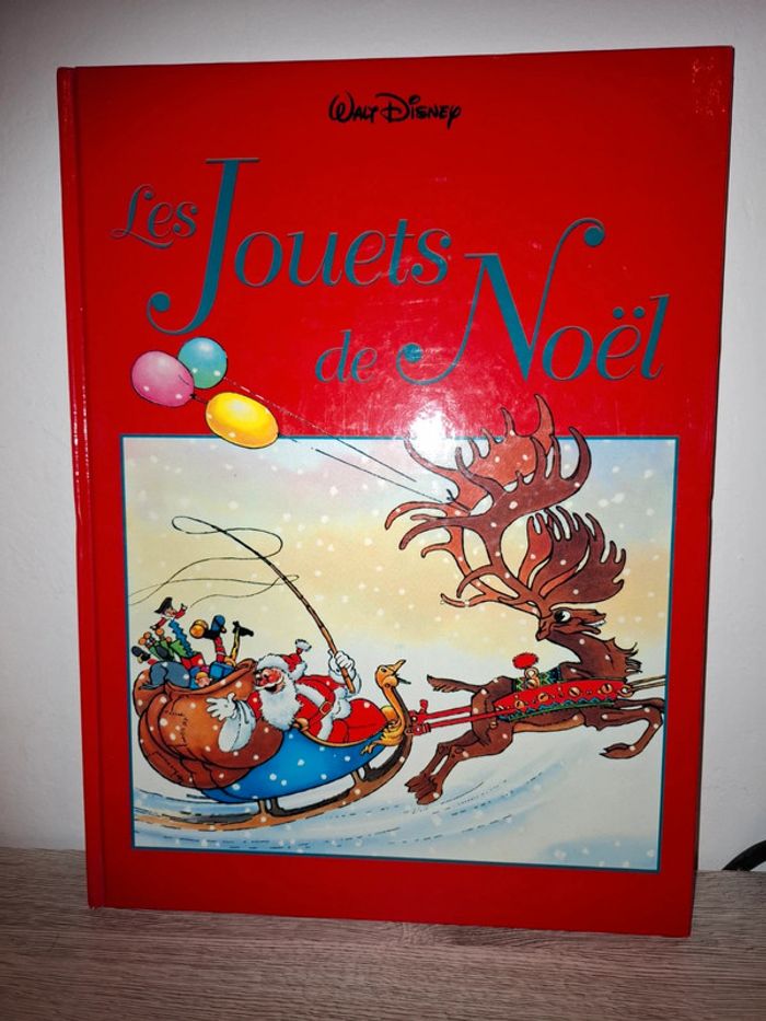 Grand livre les jouets de Noël