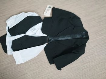 Costume 4 pièces garçon taille 3 mois neuf