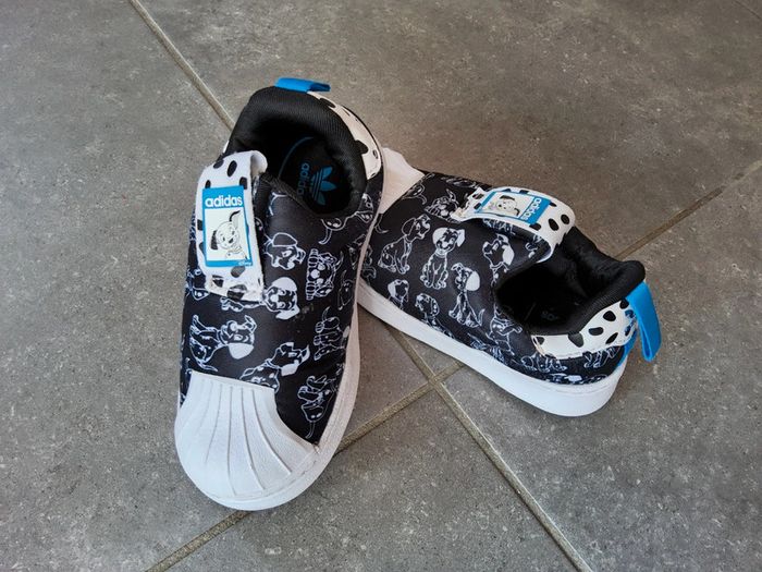 Adidas Originals
Superstar 360 Disney 101 Dalmatians - photo numéro 2
