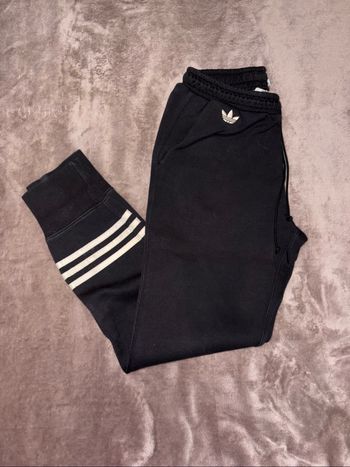 Bas de jogging Adidas noir taille S en très bon état