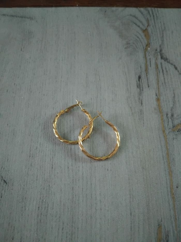 Boucles d'oreilles neuves