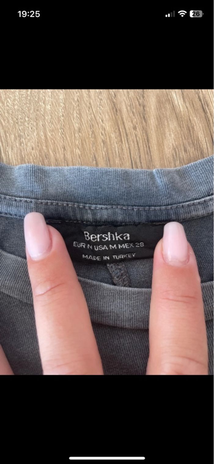 T-shirt gris Bershka - Taille M - photo numéro 2