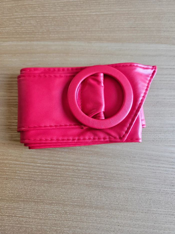 Ceinture effet cuir rouge neuve
