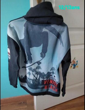 Sweat à capuche 12/13 ans – Bon état – Confortable et stylé