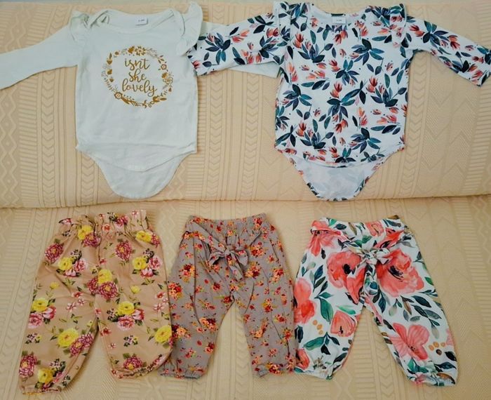 Lot vêtements bébé fille