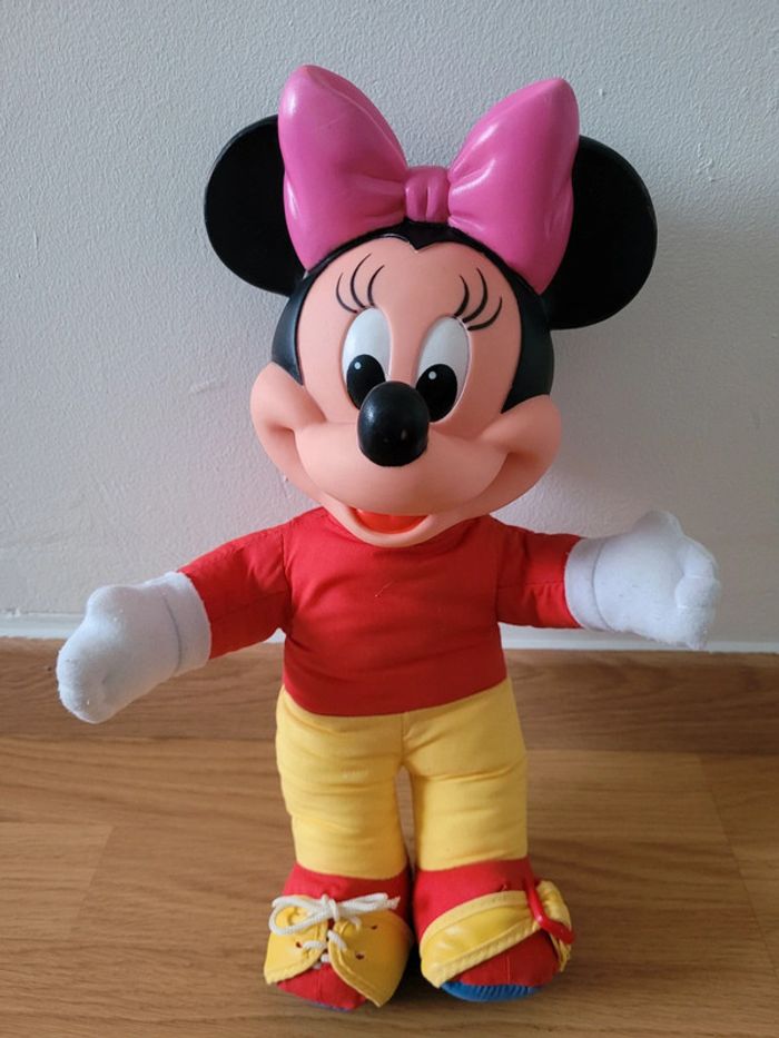 Ancienne figurine poupée minnie disney