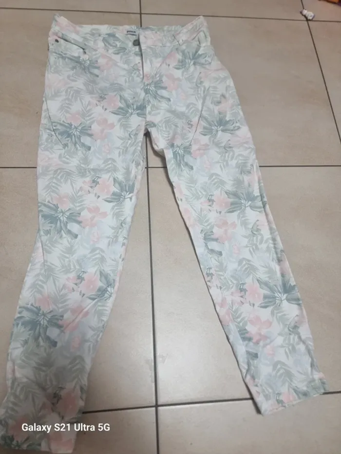 Pantacourt Jeans fleuri femme