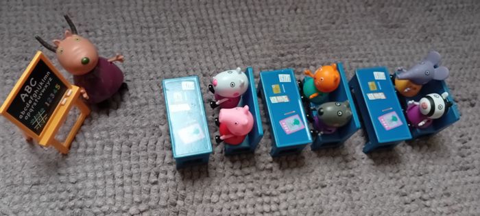 Salle de classe Peppa pig - photo numéro 4