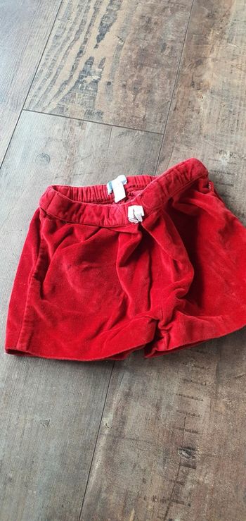 Short Obaïbi 24 mois en très bon état