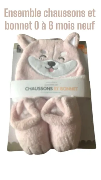 Ensemble chaussons et bonnet 0 à 6 mois neuf 👶