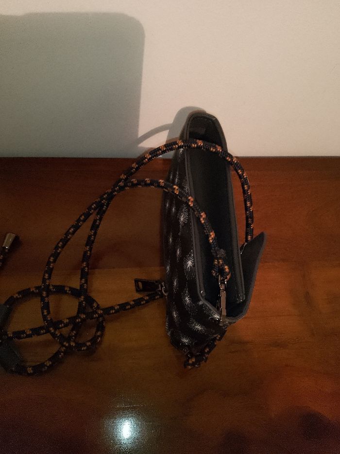 Vends pochette smartphone neuve. - photo numéro 3