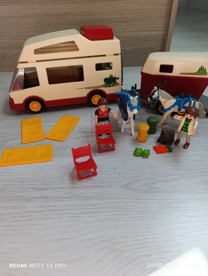 Van et remorque aménagé playmobil