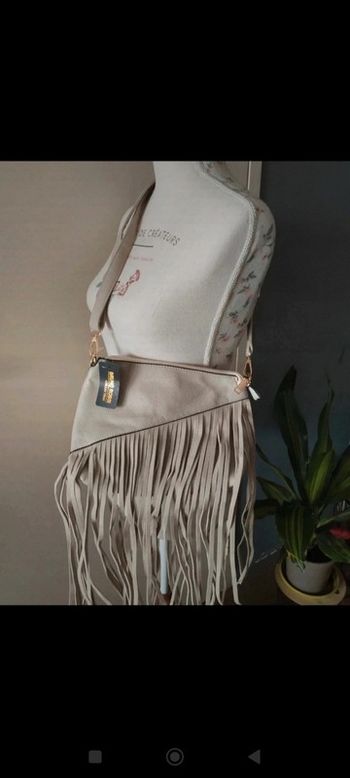 Sac à bandoulière a franges