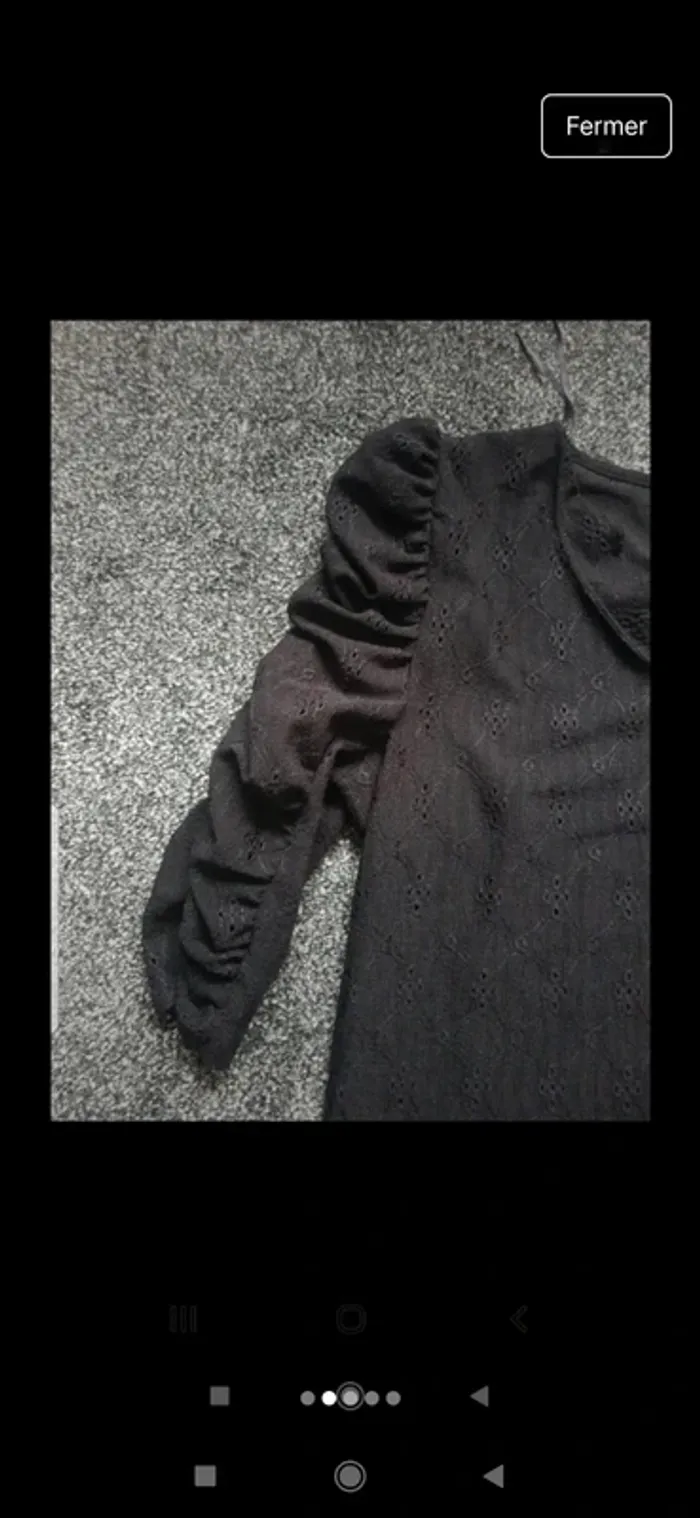 Haut /blouse /top /tee shit femme taille M
Noir - photo numéro 2