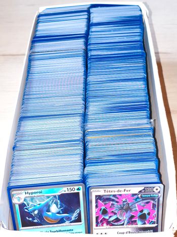 Lot de 100 cartes Pokémon VF en très bon état 