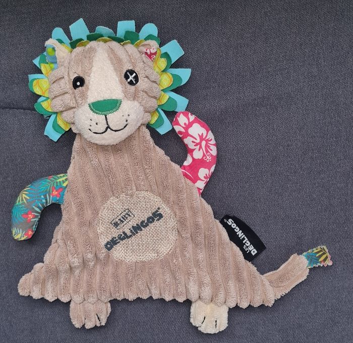Doudou lion plat Jelekros - Deglingos