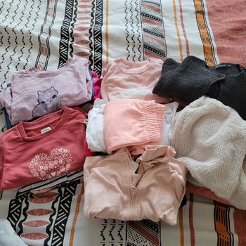 Lot de 31 vêtements