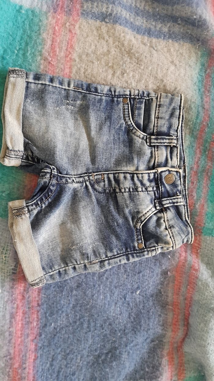 Short denim
