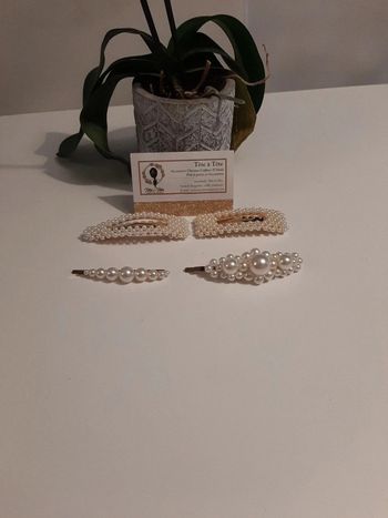 Barrettes à cheveux avec des perles