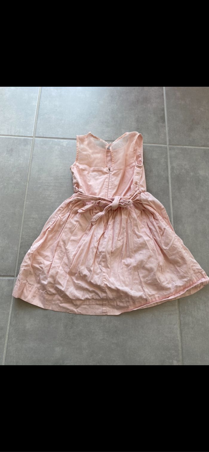 Robe Kiabi 5 ans - photo numéro 8