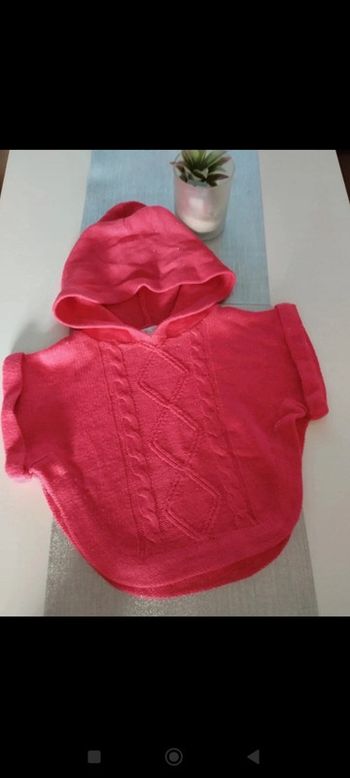 Poncho/Pull taille 36 mois