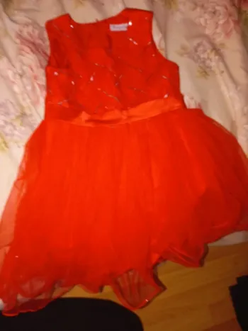 Robe rouge en tbe